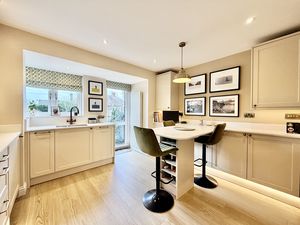 Photo 10- click for photo gallery